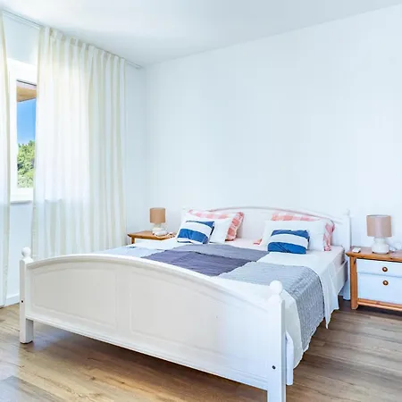 Stunning In With Wifi Apartment