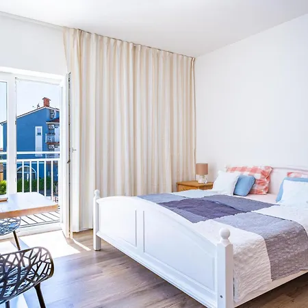 Apartment Stunning In With Wifi Pula