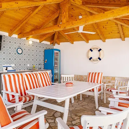 Apartment Stunning In With Wifi Pula