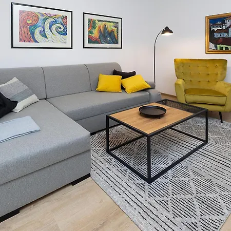 1 Bedroom In بولا