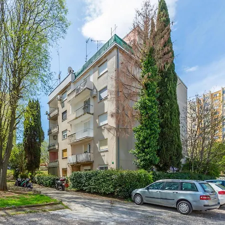 Stunning In With Wifi Apartment Pula