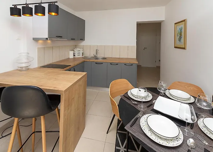 Stunning In With Wifi Apartment *
