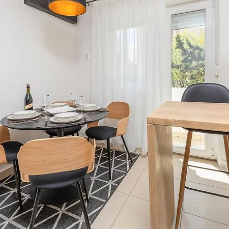 1 Bedroom In * 普拉